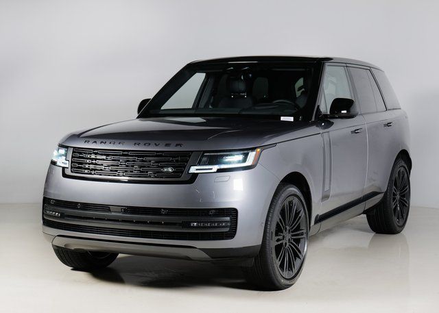 2026 Land Rover Range Rover SE's photo