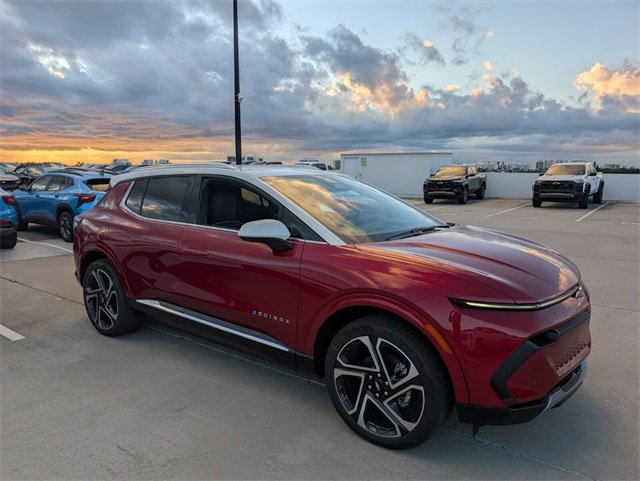 2026 Chevrolet Equinox LT photo 2