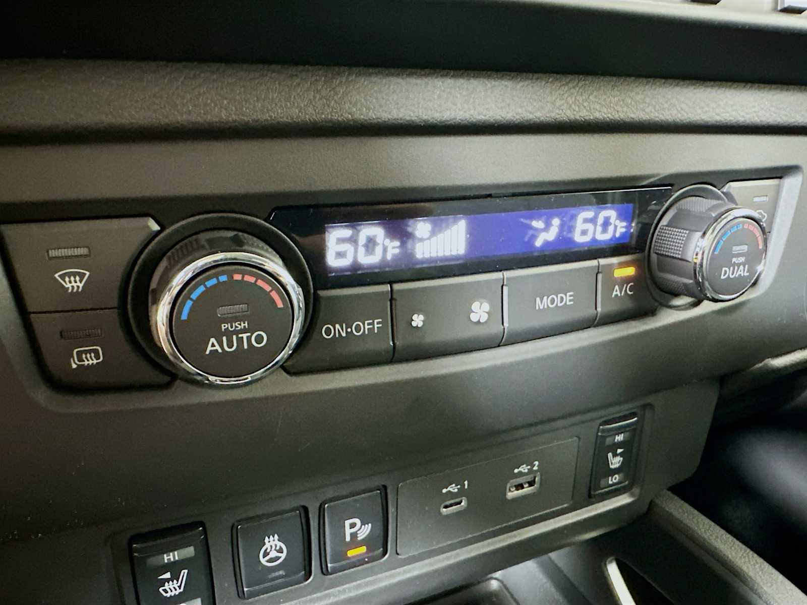 2025 Nissan Frontier SV photo 13
