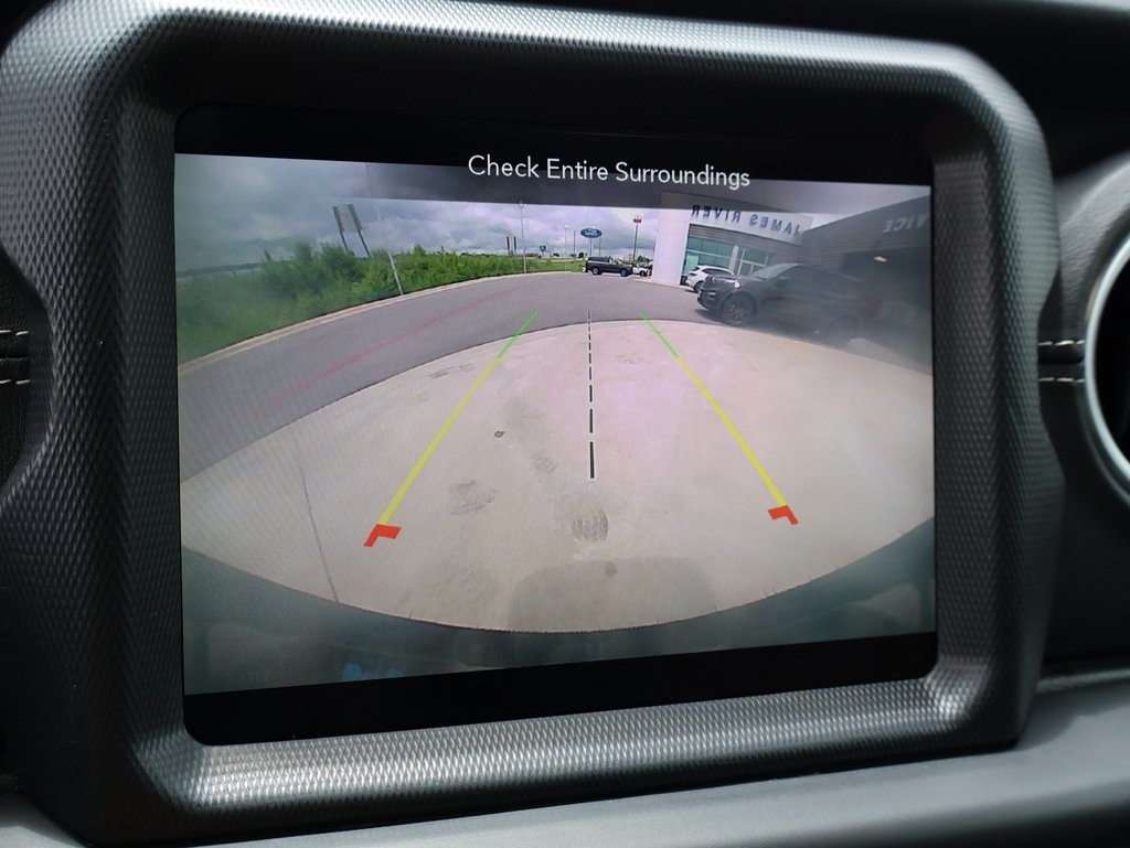 2023 Jeep Wrangler Sahara 4xe photo 31
