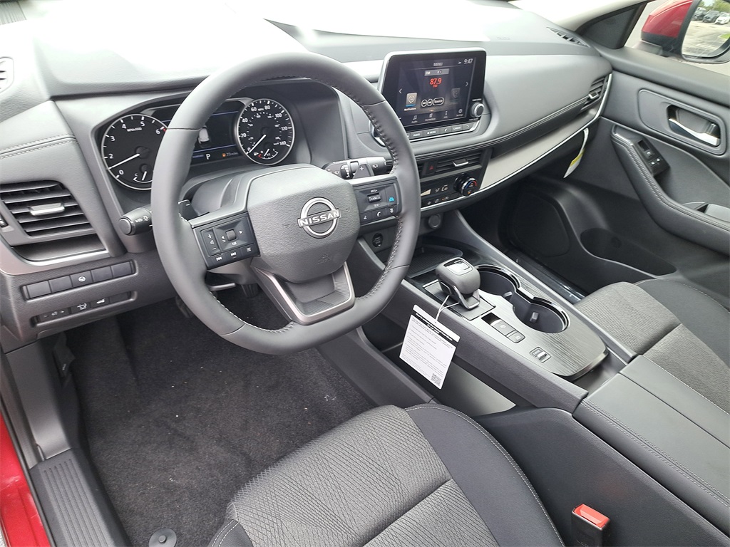 2026 Nissan Rogue SV photo 18