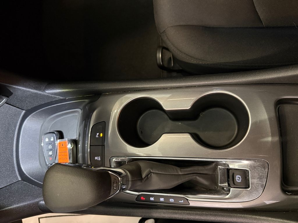2025 Chevrolet Malibu photo 20