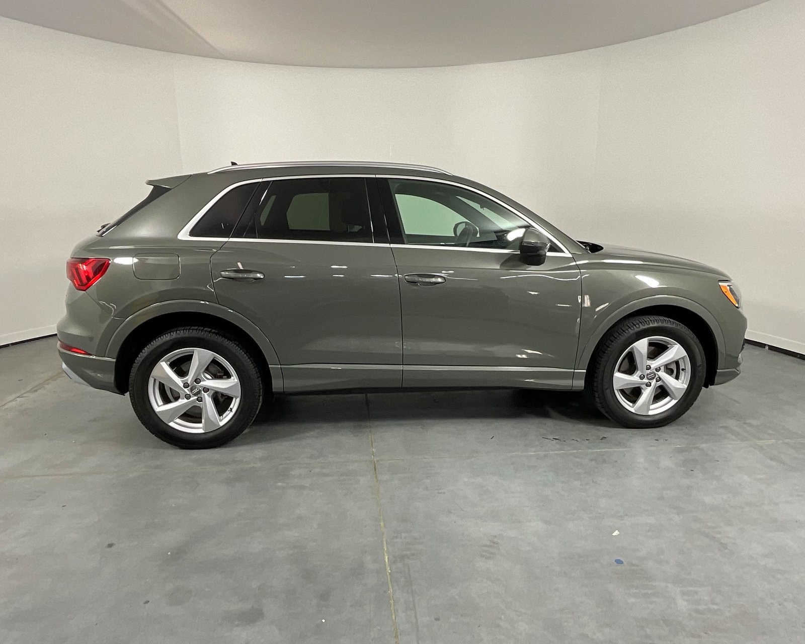 2020 Audi Q3 Premium photo 4