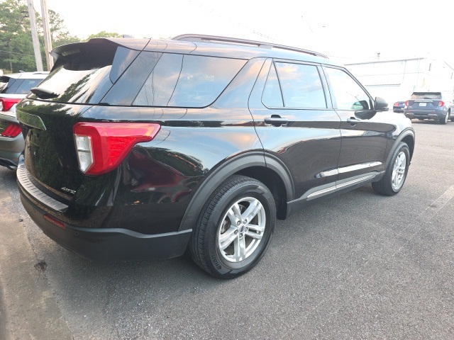 2022 Ford Explorer XLT photo 3