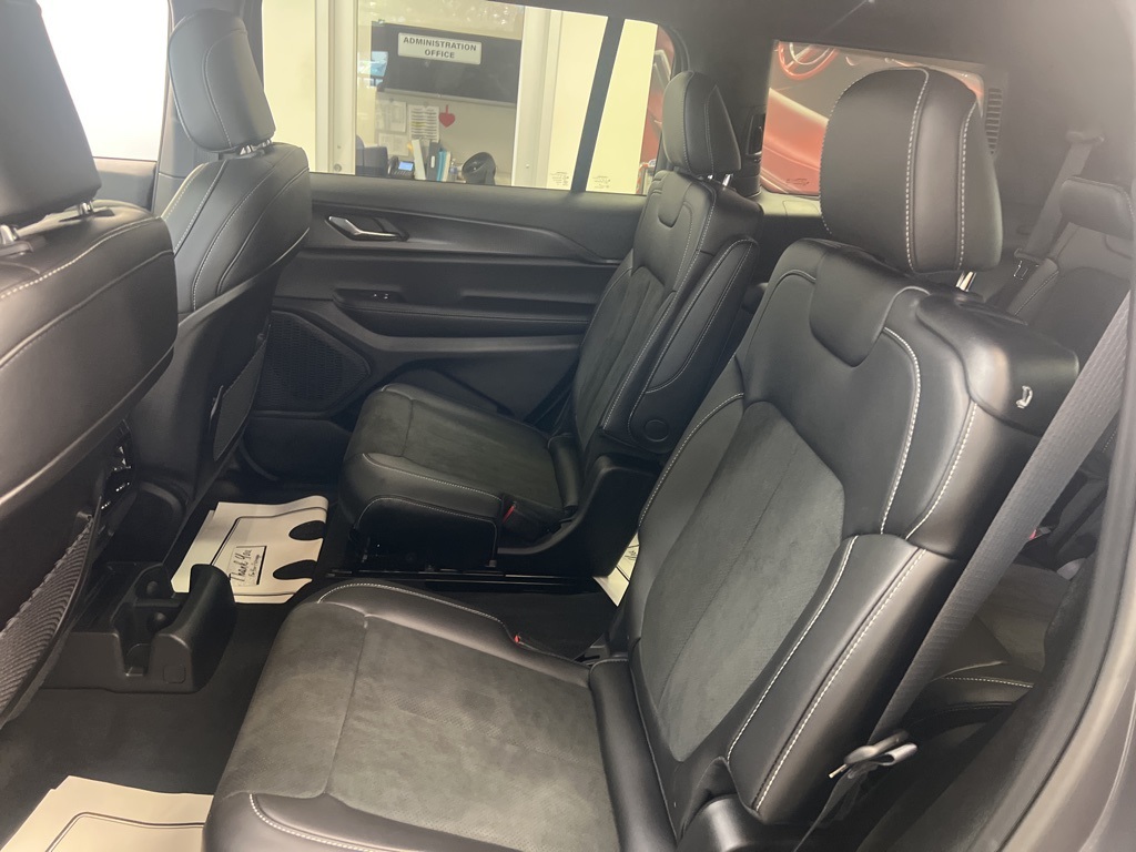 2025 Jeep Grand Cherokee Altitude X photo 10