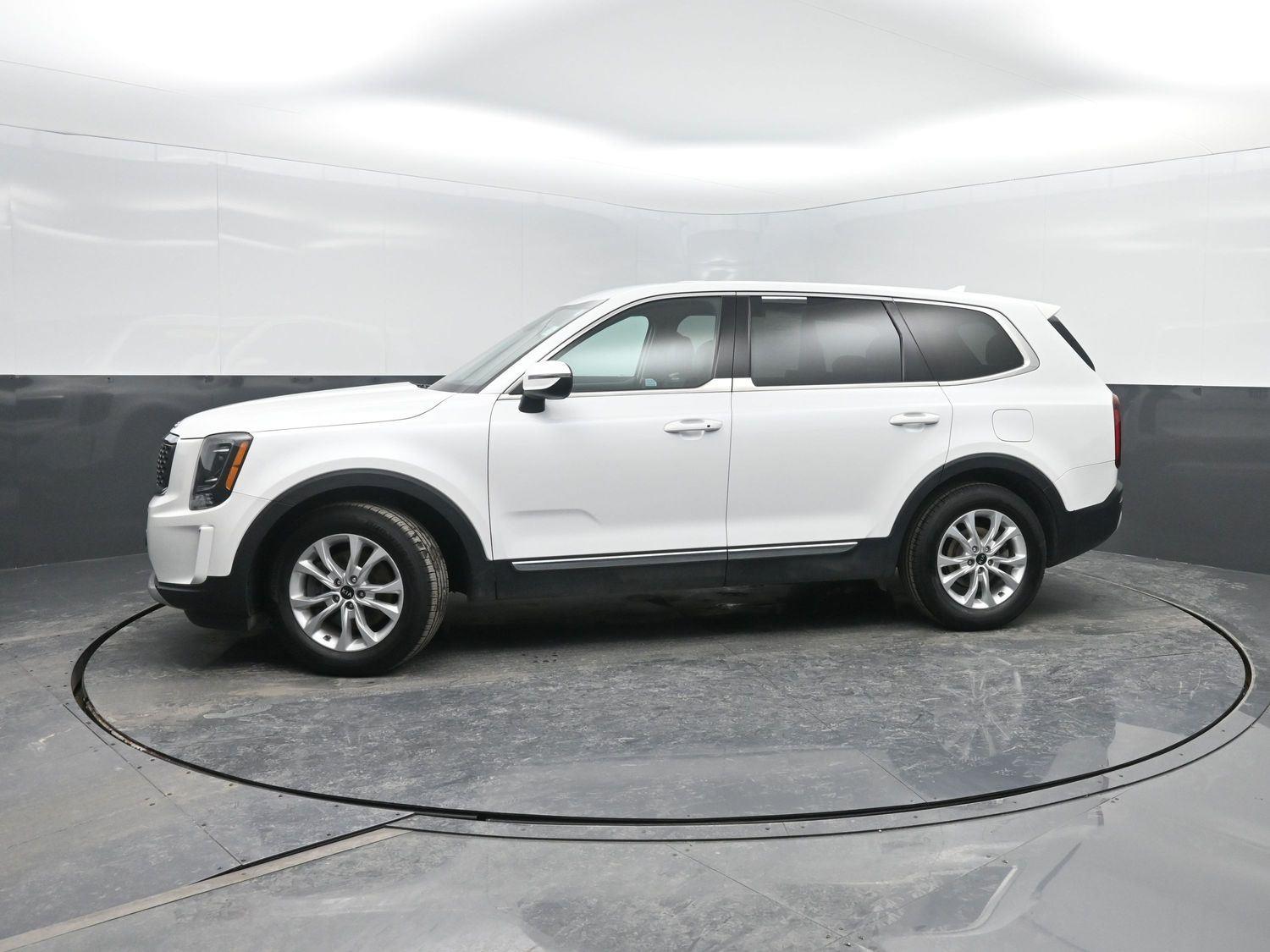 2020 Kia Telluride LX's photo