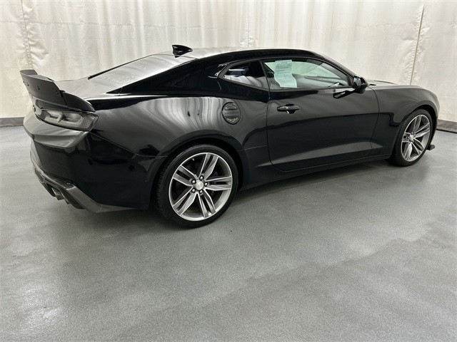 2017 Chevrolet Camaro 1SS photo 4