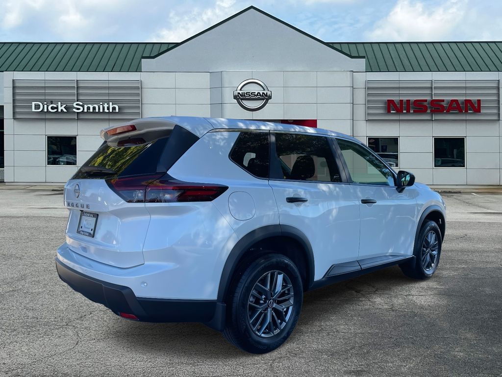 2025 Nissan Rogue S photo 4