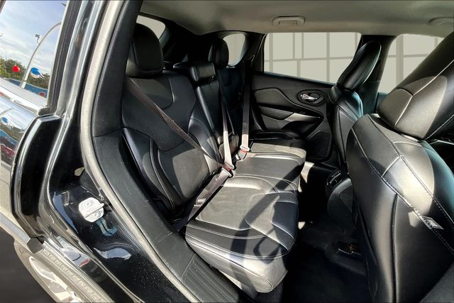 2020 Jeep Cherokee Limited photo 26