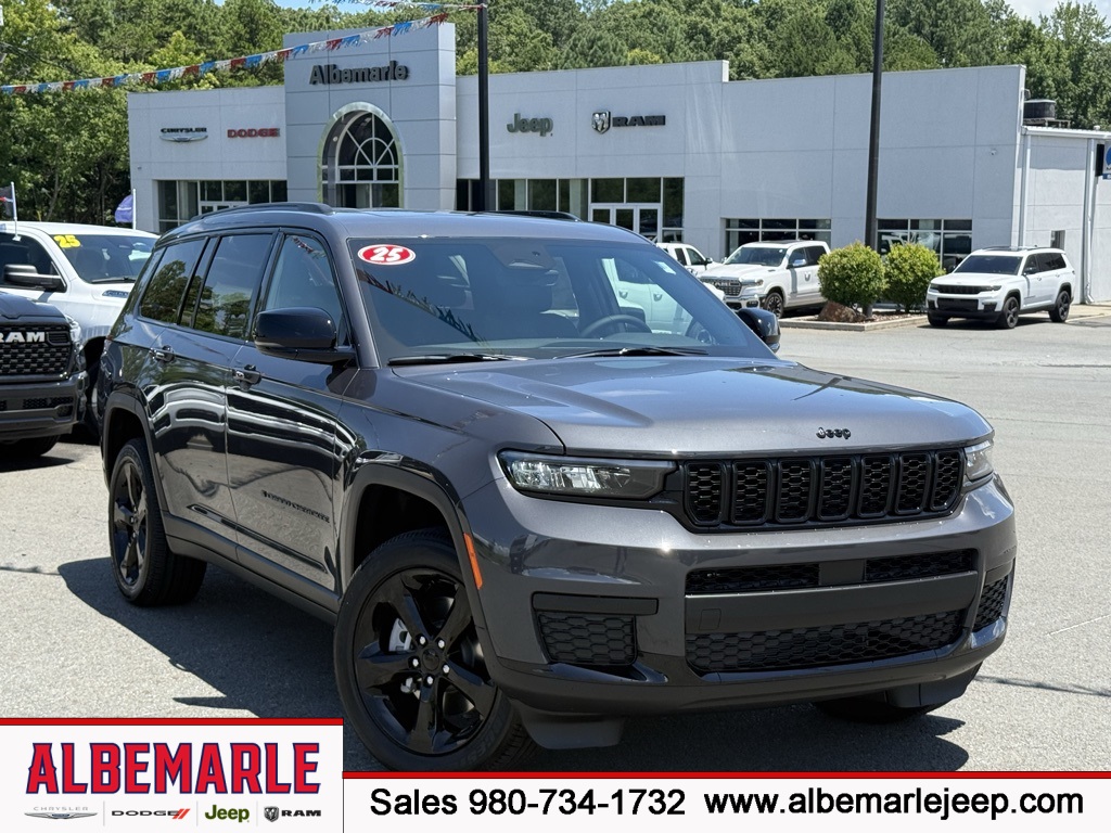 2025 Jeep Grand Cherokee L Altitude's photo