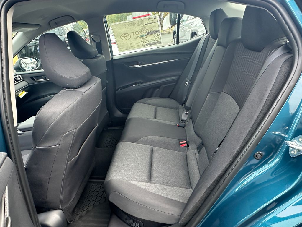 2026 Toyota Camry SE photo 14