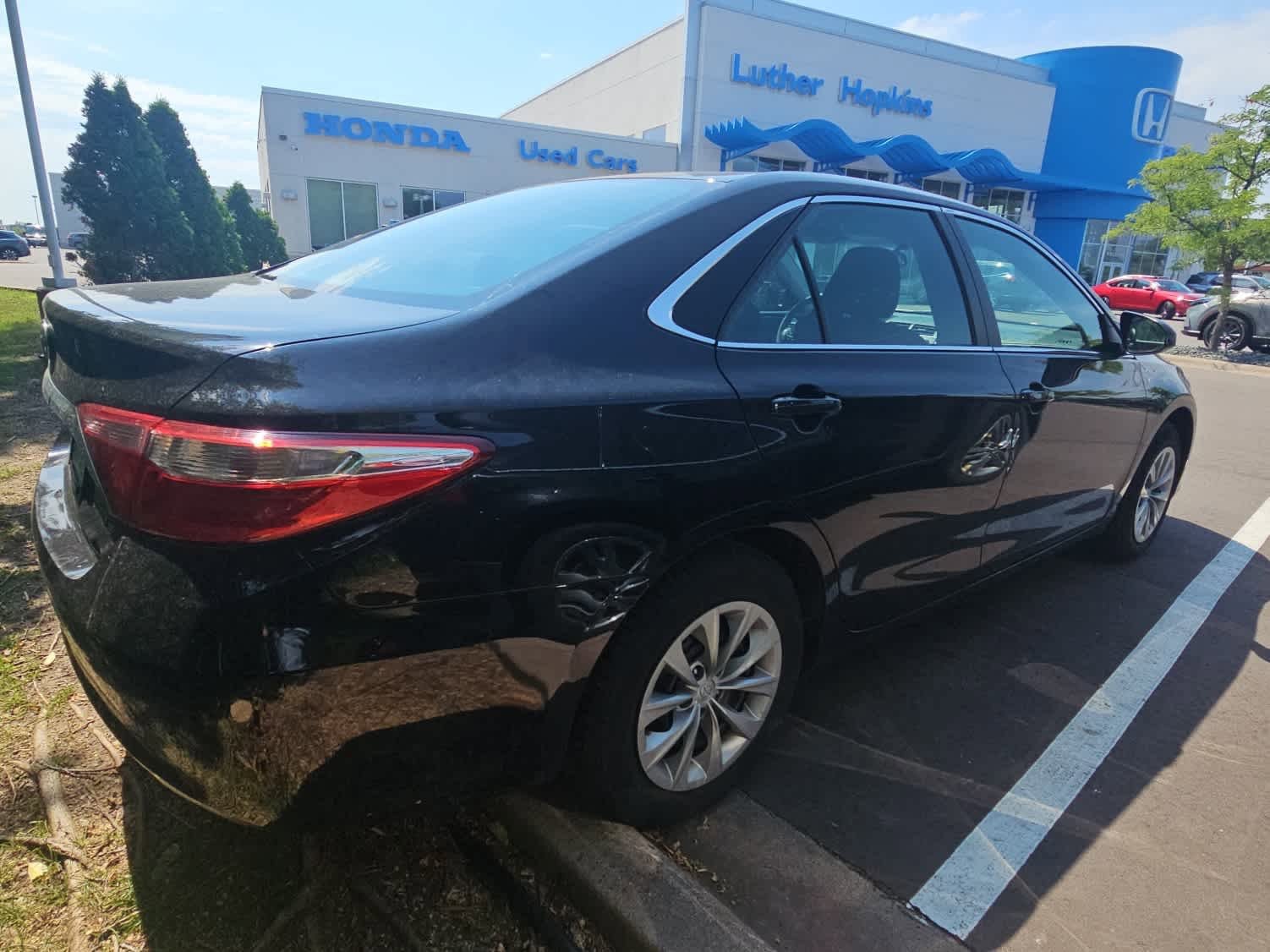 Used 2017 Toyota Camry LE with VIN 4T1BF1FK9HU437579 for sale in Hopkins, Minnesota