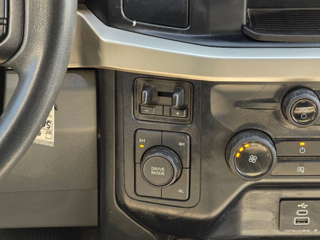 2024 Ford F-250 XLT photo 17
