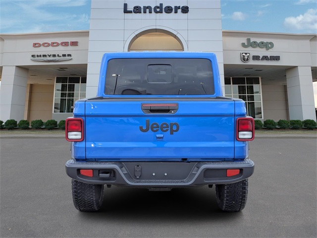 2025 Jeep Gladiator photo 4