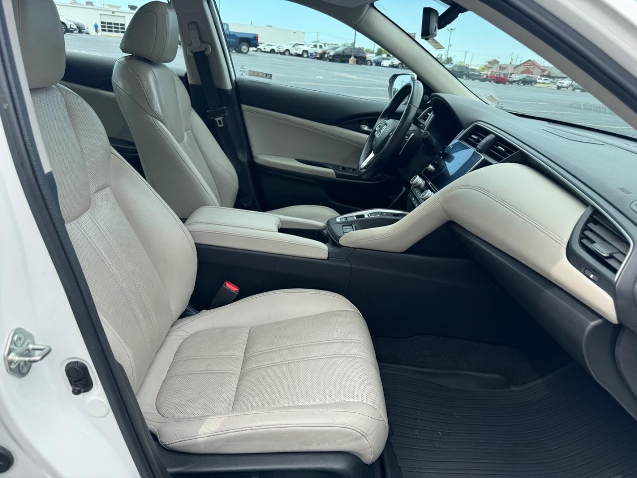 2019 Honda Insight Touring photo 14
