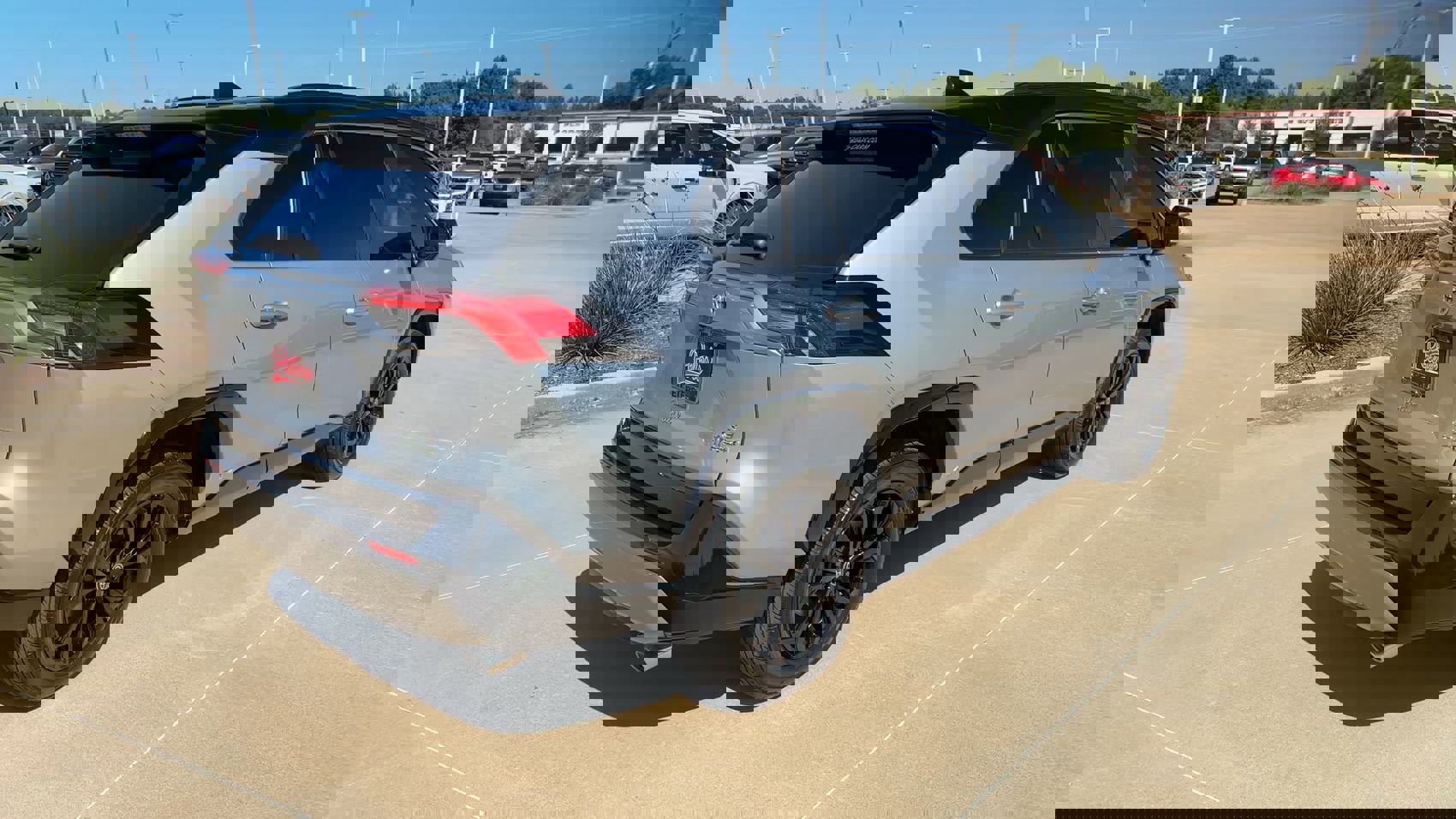 2022 Toyota RAV4 Hybrid XSE photo 8