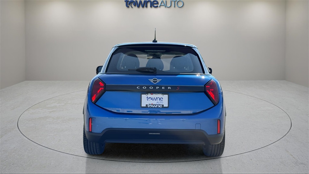 2025 Mini Cooper 4 Door Hardtop Signature photo 4