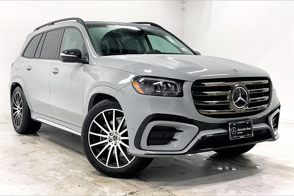 2026 Mercedes-Benz GLS Base's photo