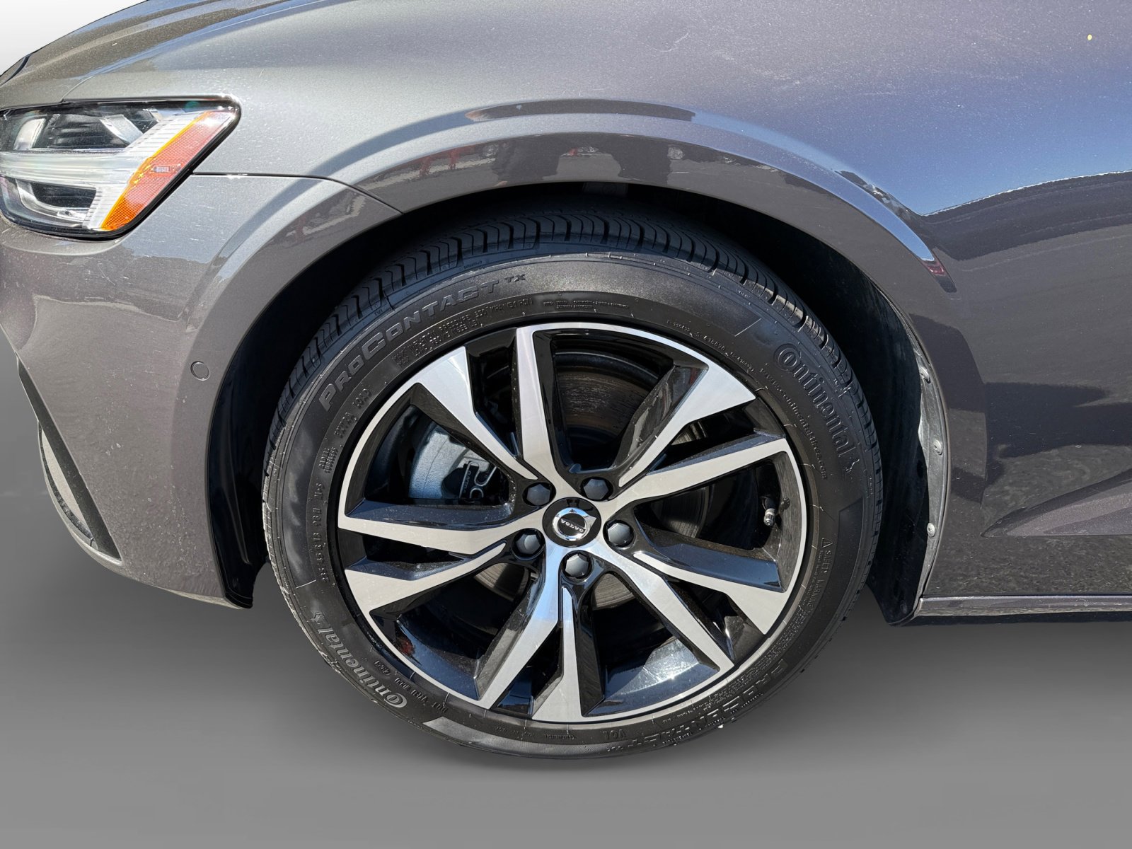2024 Volvo S60 B5 Plus photo 9
