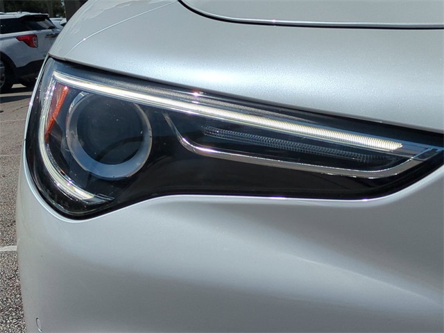 2019 Alfa Romeo Stelvio Ti photo 9