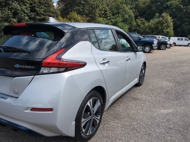 2019 Nissan Leaf SV Plus photo 6