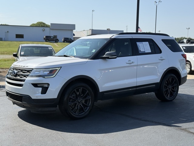 2018 Ford Explorer XLT photo 3