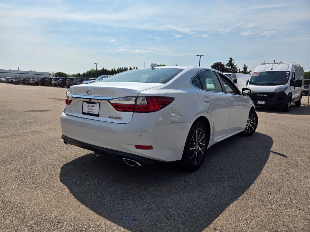 2016 Lexus ES 350 photo 12