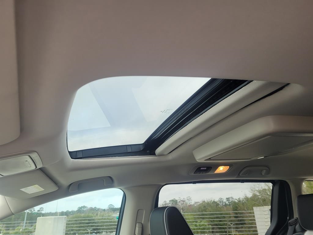 2026 Honda Odyssey Touring photo 7