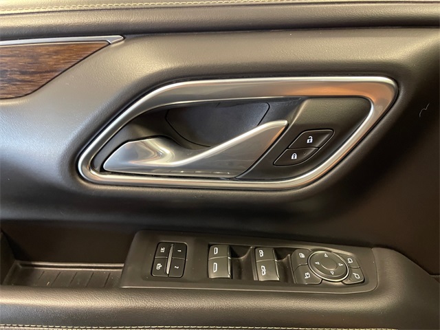 2023 Chevrolet Suburban Premier photo 26