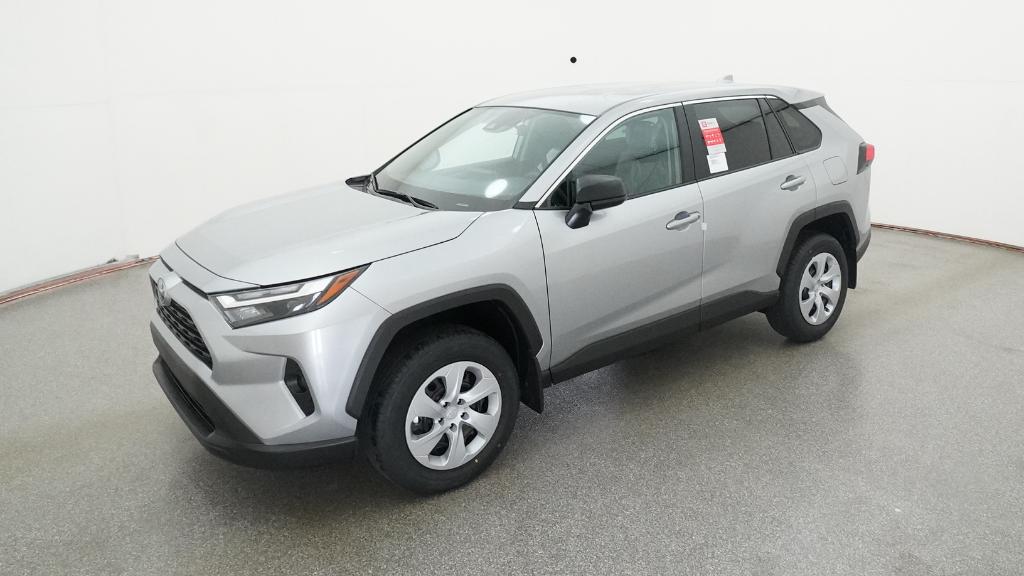 2025 Toyota RAV4 LE's photo