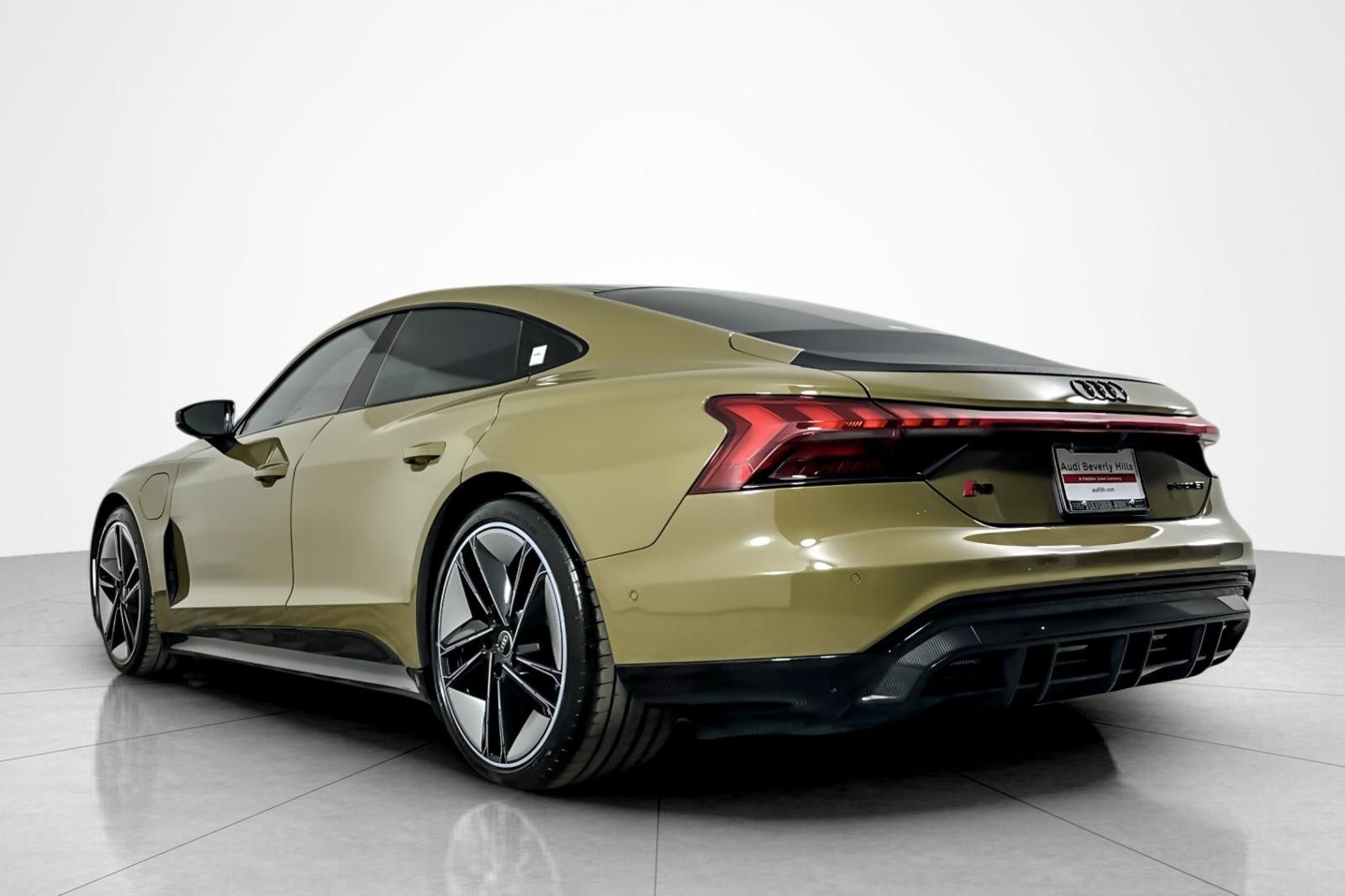 2023 Audi RS e-tron GT Base photo 3