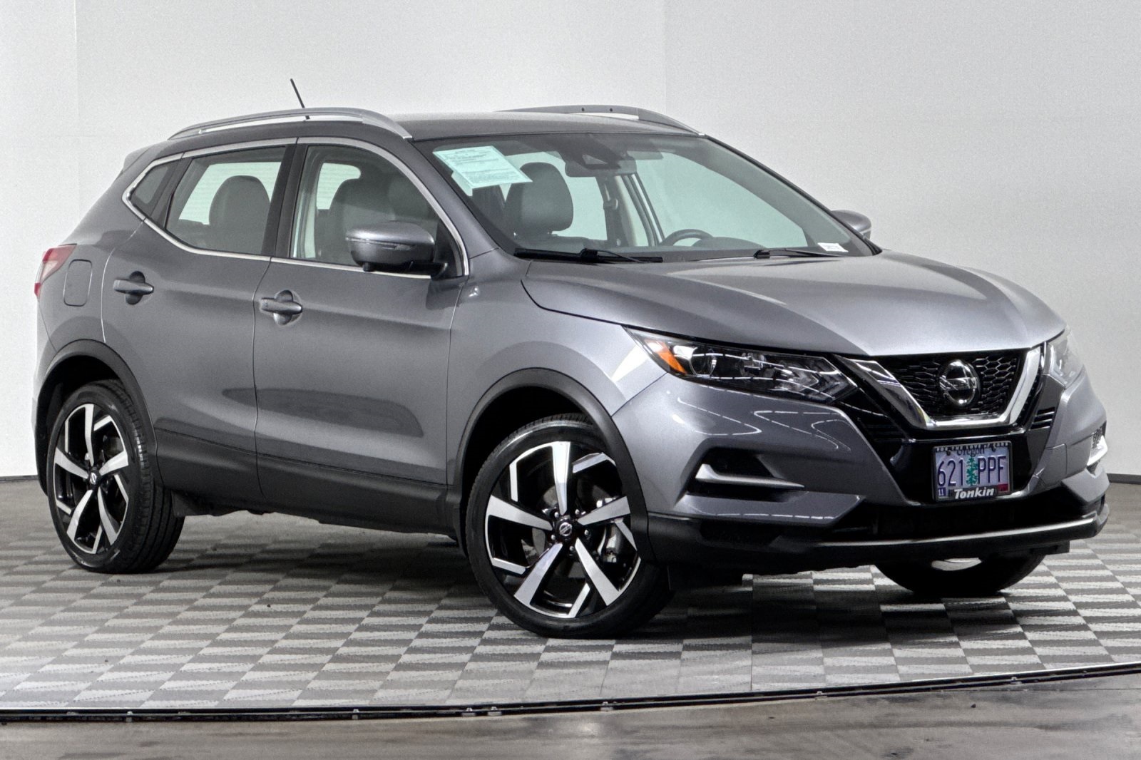 2022 Nissan Rogue Sport SL photo 2