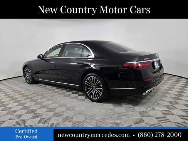 2024 Mercedes Benz S 580e 4MATIC photo 3