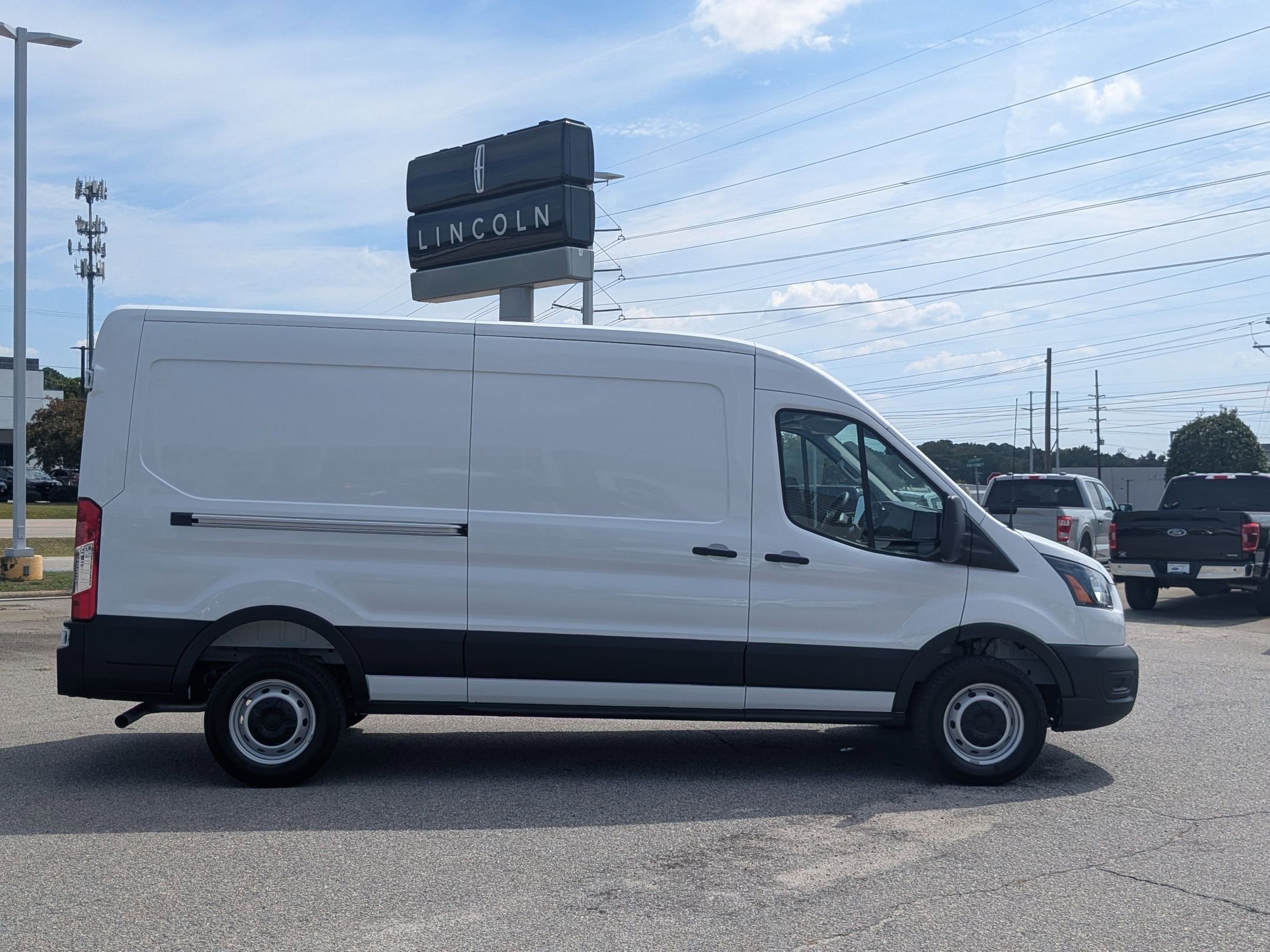 2025 Ford Transit Cargo Van photo 4