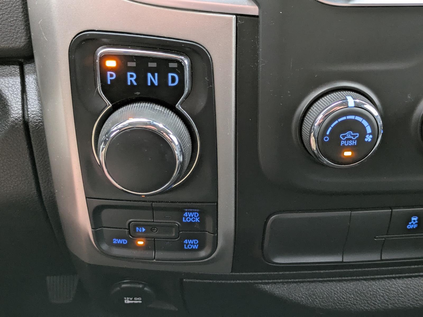 2019 Ram 1500 Classic Warlock photo 4