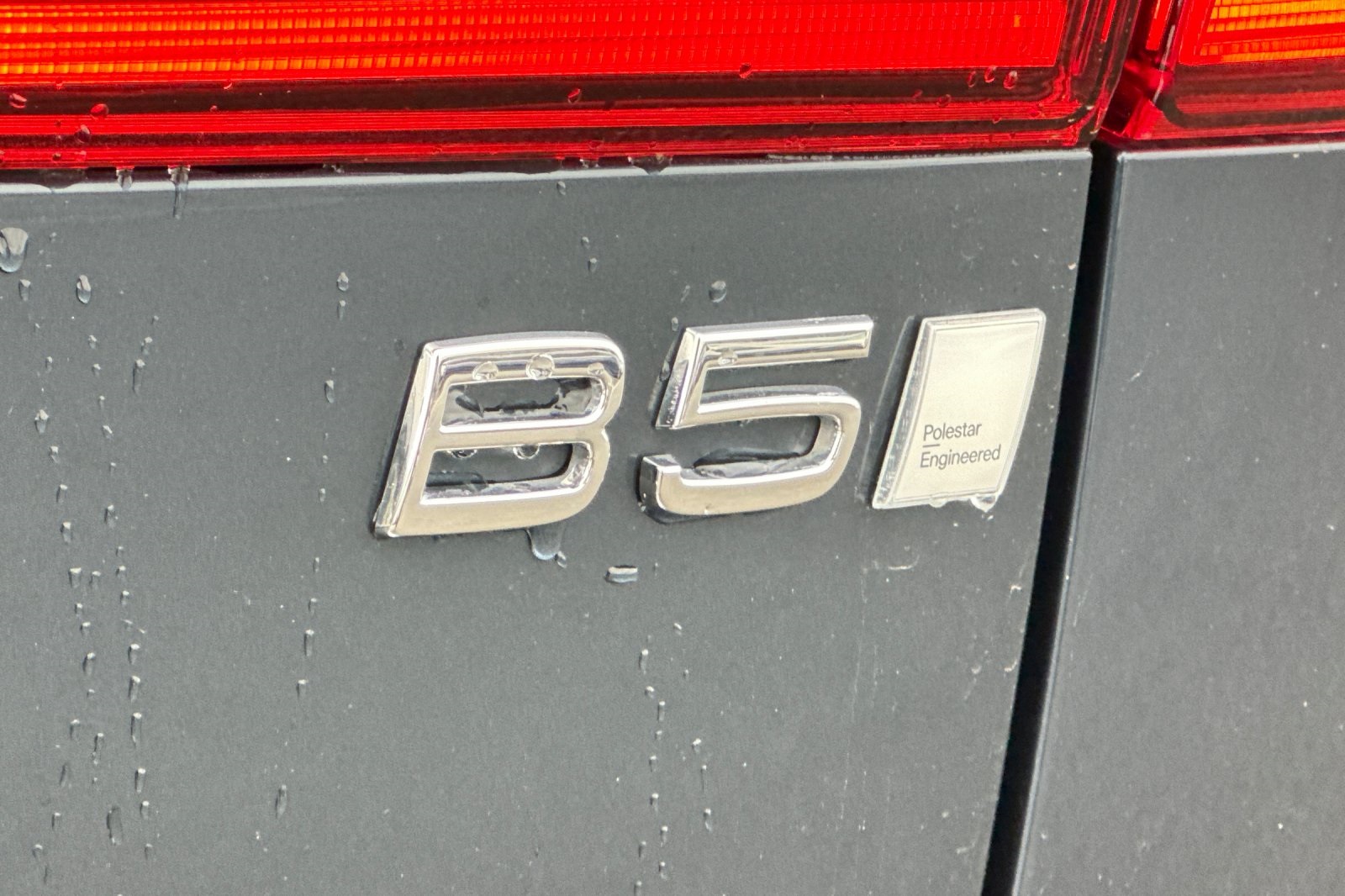 2023 Volvo XC60 B5 Ultimate photo 32