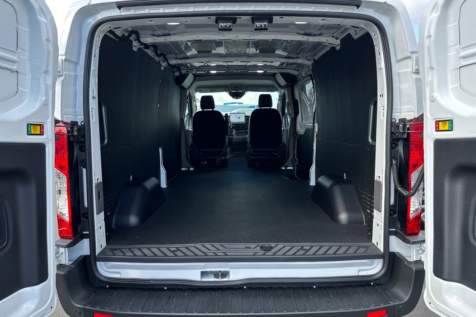2024 Ford Transit photo 8