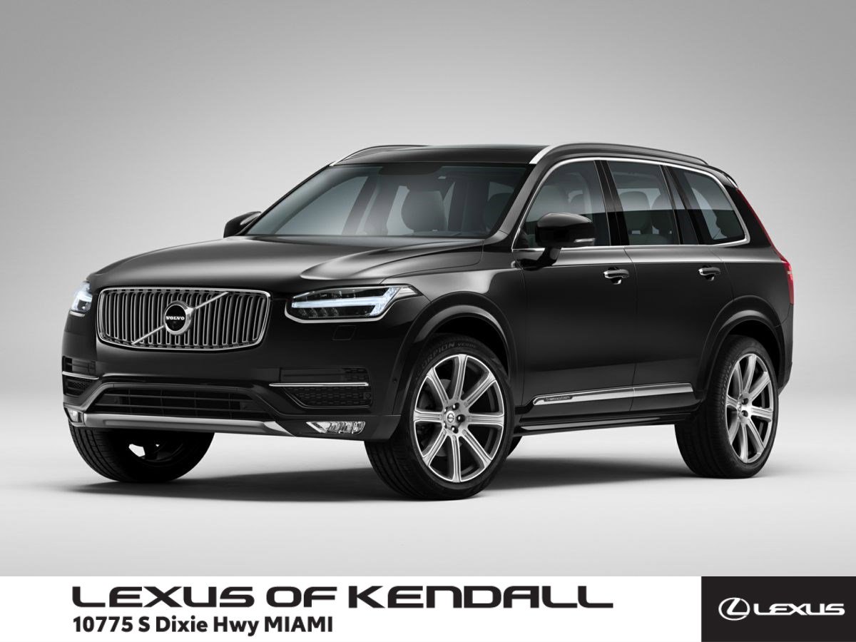 2018 Volvo XC90 Momentum's photo