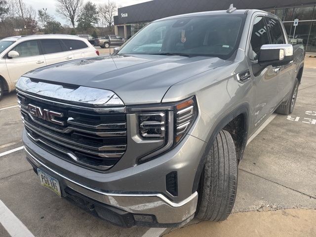 2025 GMC Sierra 1500 SLT's photo