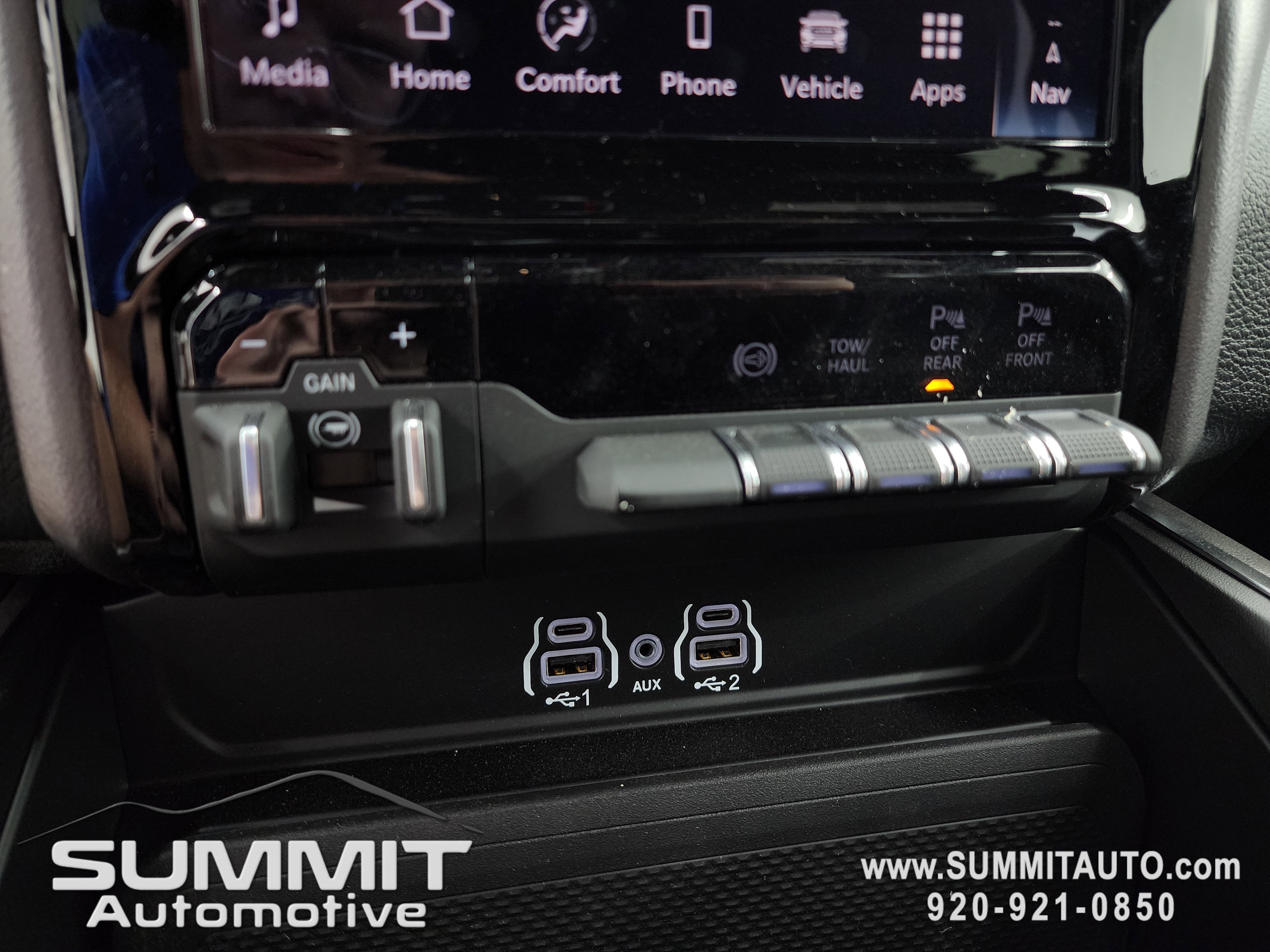 2025 Ram 3500 Big Horn photo 3