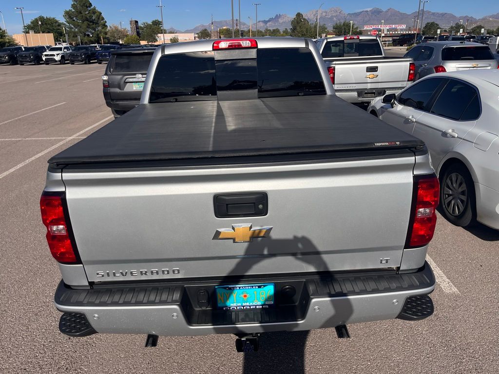 2018 Chevrolet Silverado 1500 LT photo 4