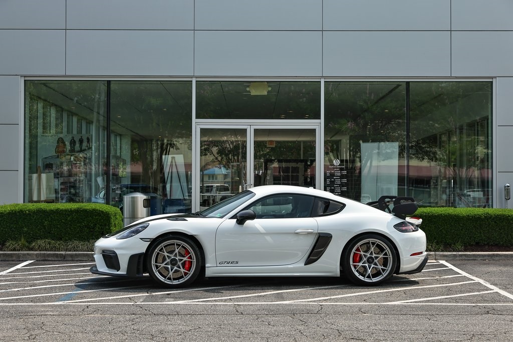 2023 Porsche Cayman GT4 RS photo 2