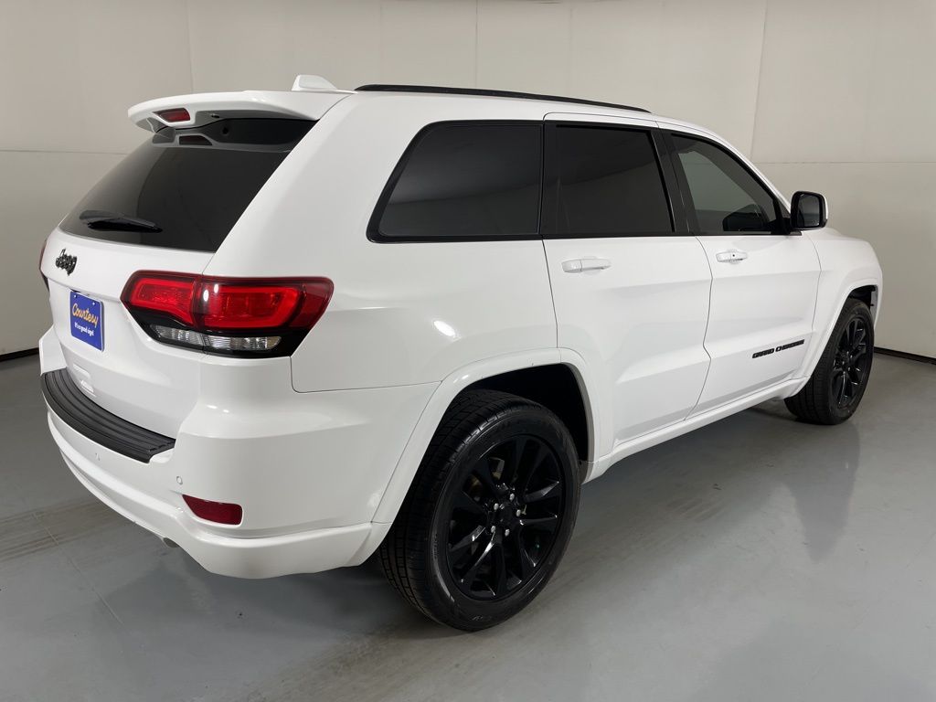 2020 Jeep Grand Cherokee Altitude photo 9