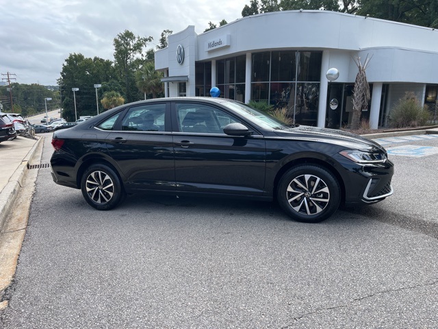 2026 Volkswagen Jetta 1.5T S photo 2