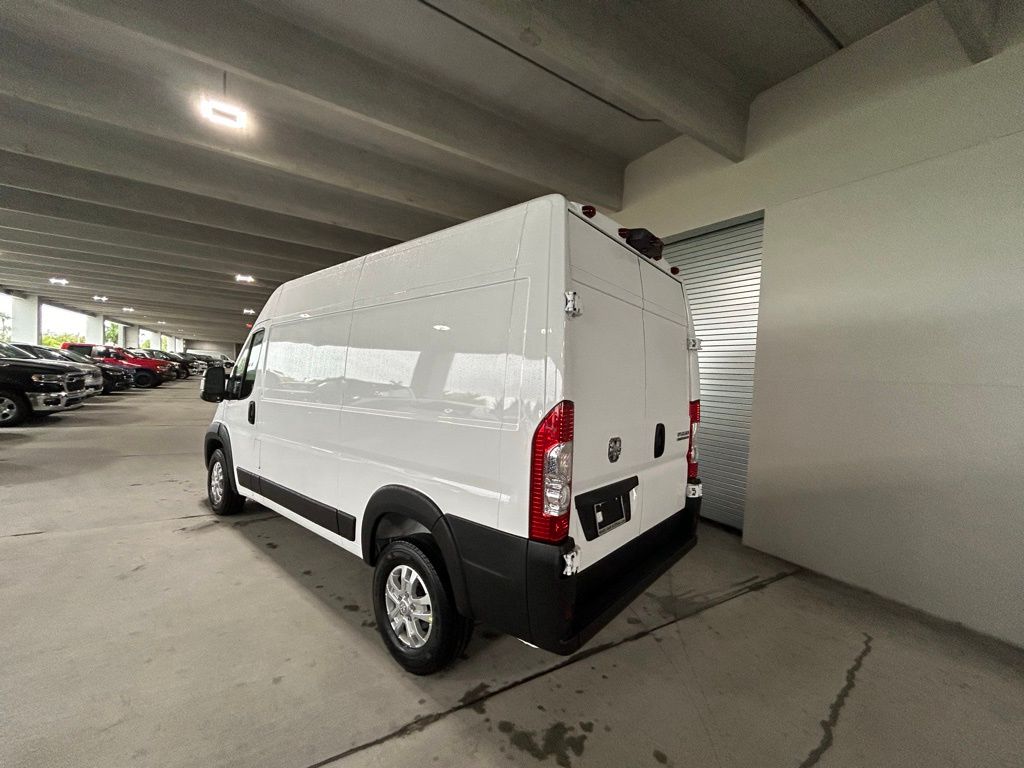 2025 Ram ProMaster 1500 SLT Cargo Van High Roof photo 4
