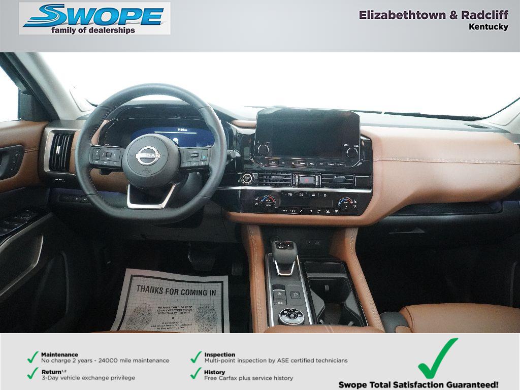 2024 Nissan Pathfinder Platinum photo 6