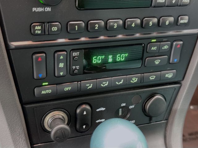 2002 Ford Thunderbird Base photo 14