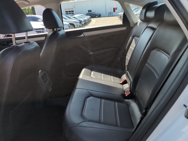 2021 Volkswagen Passat 2.0T SE photo 34