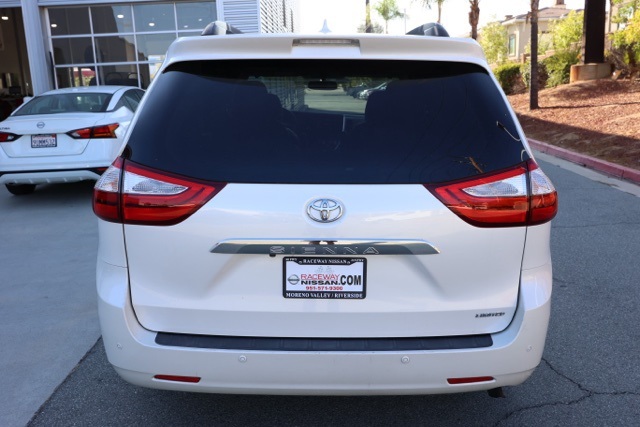 2015 Toyota Sienna Limited photo 4
