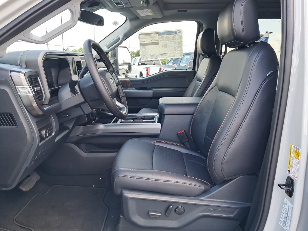 2025 Ford F-250 Lariat photo 7